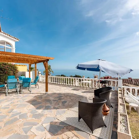 Villa Magica Andalucian Charm *