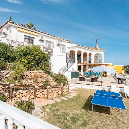 Magica Andalucian Charm Villa *